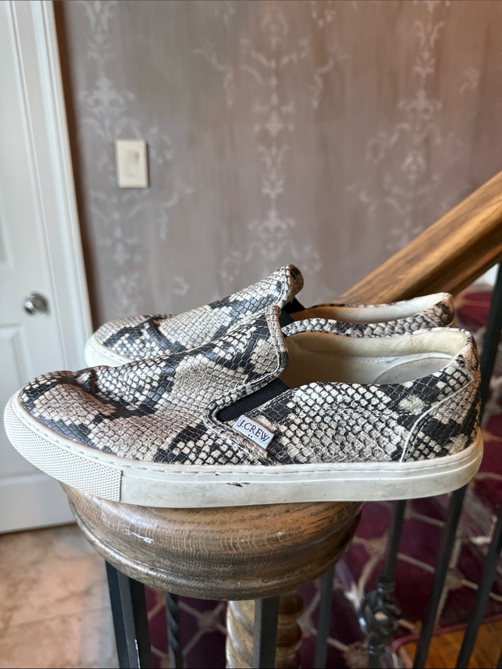 J CREW LADIES ANIMAL PRINT SLIP ON SNEAKER VERY GOOD CONDITION SIZE 9 1/2